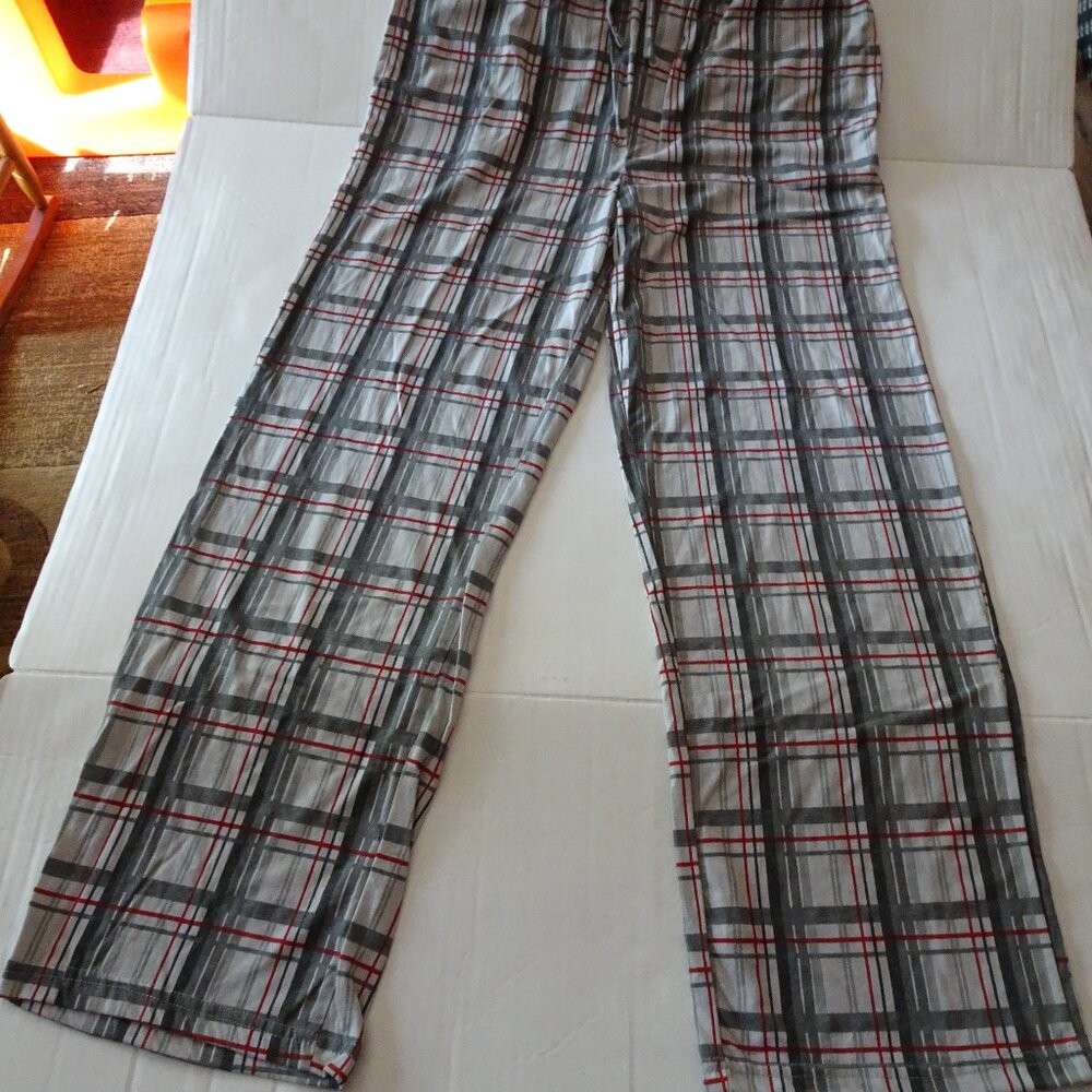 Lounge Pants - Mad Engine - Large Gray Plaid Pajama/Lounge Pants - New